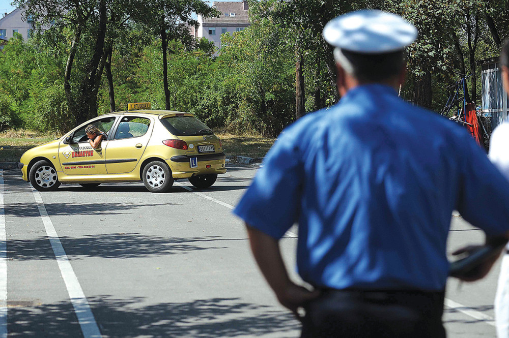 Polaganje vozačkog ispita pod nadzorom