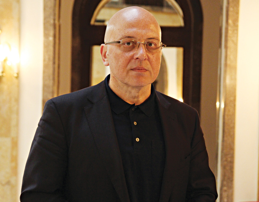 Kultura na jednu, estrada na drugu stranu