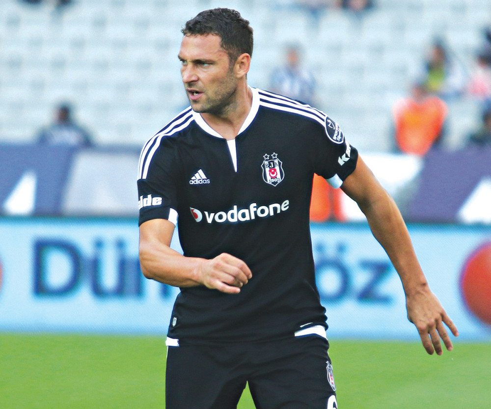 Tošiću mahali albanskom zastavom ispred nosa!