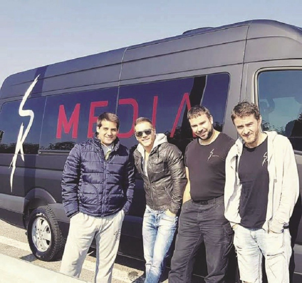 Kovačević kupio dva kombija za muzičare