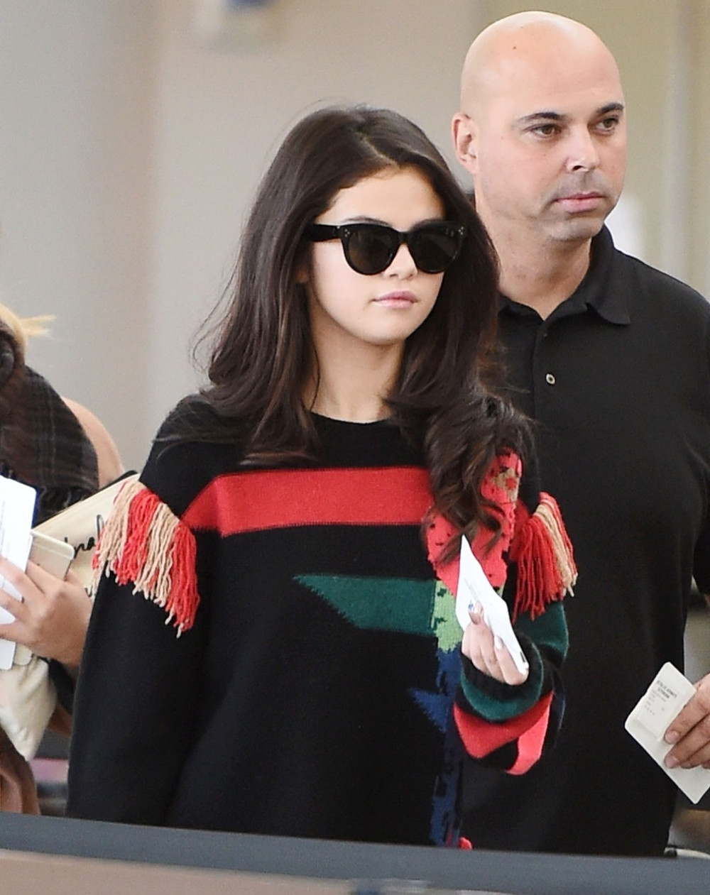 Selena Gomez kači mikrofon o klin!