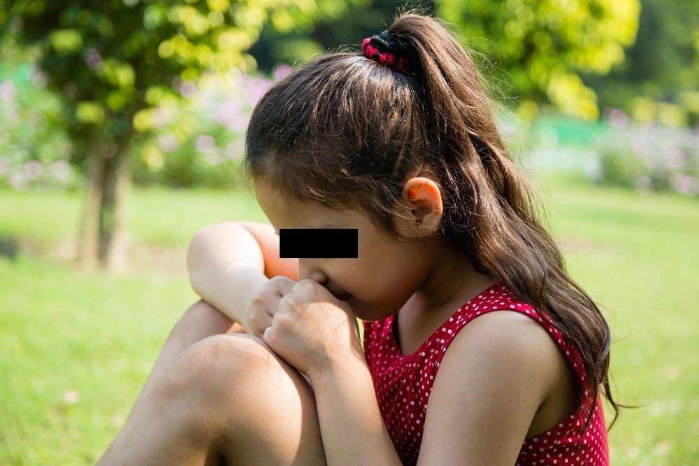 Stjuardesa spasla devojčicu od trgovaca robljem (VIDEO)