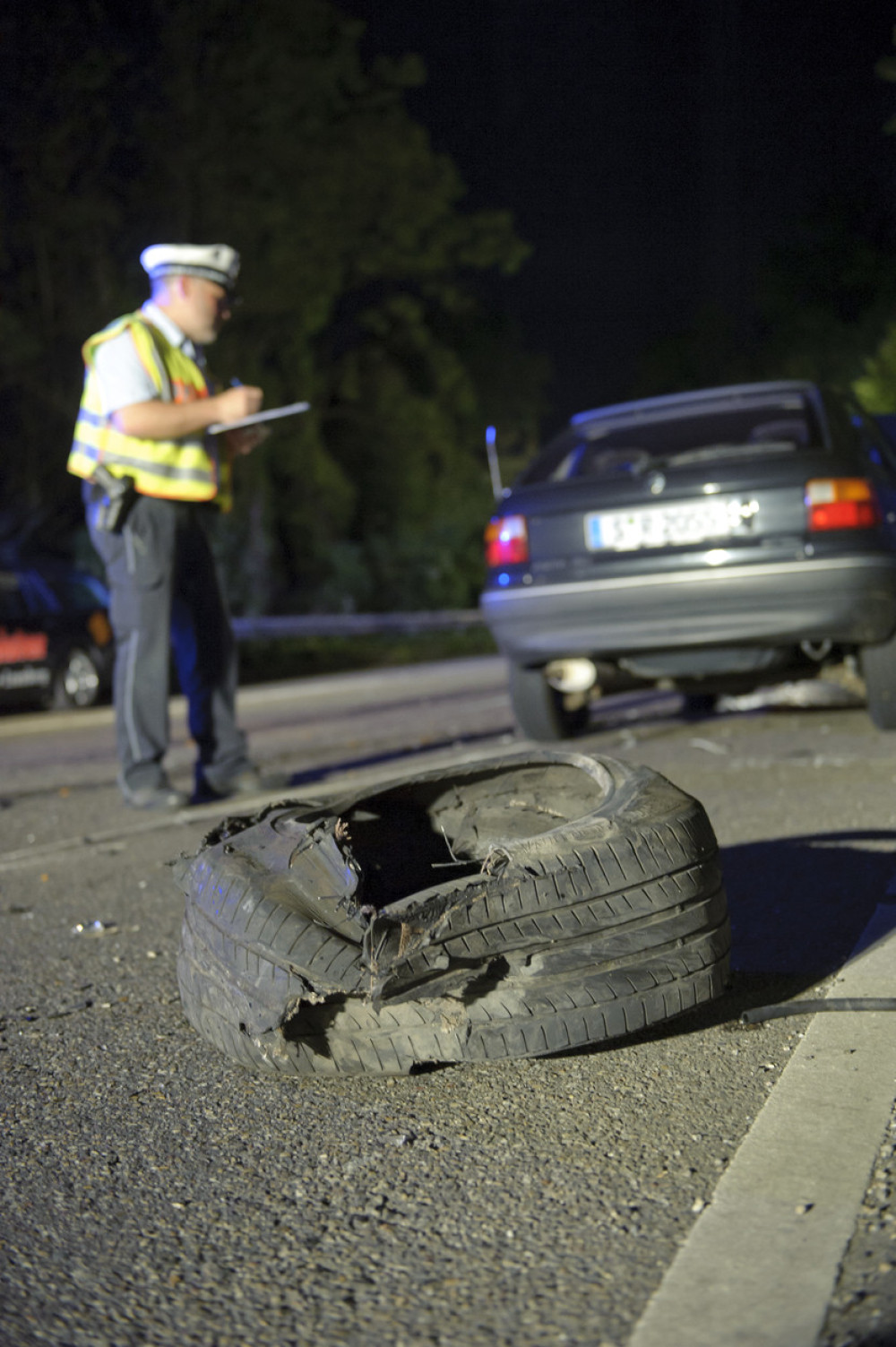 Muškarac i žena zadobili teške povrede opasne po život, a na licu mesta uginuo je konj!