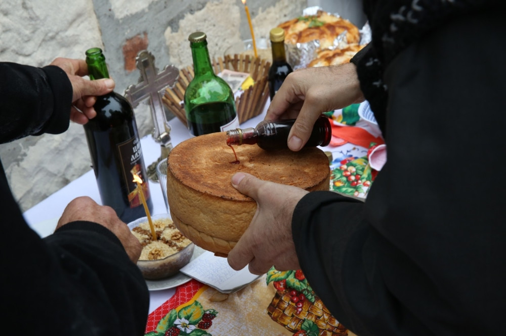 Uhapšen sveštenik! Ajde što se bavio trgovinom, ali OVO od njega niko nije očekivao! Narod u neverici