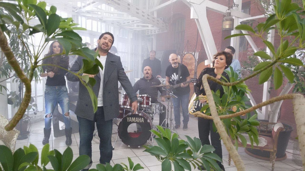 Bane i MVP pevaju Beograđanima