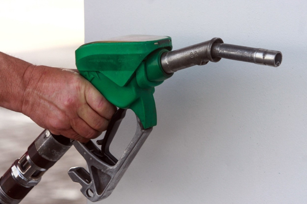 Ako vam na pumpi natoče pogrešno gorivo, koštaće vas PAPRENO samo da pokrenete auto opet!