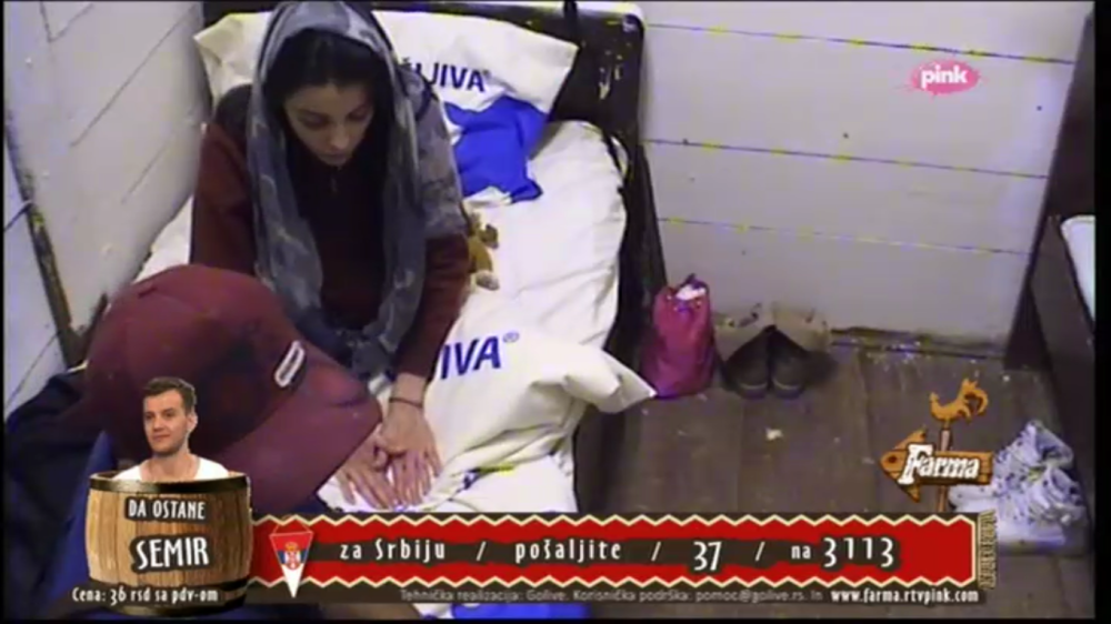 Rade je seljačina i pi*dica! (VIDEO)