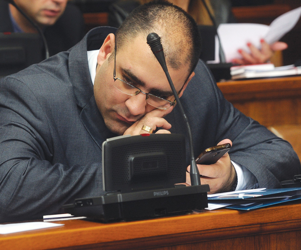 Đukanović osuo paljbu po svojima!