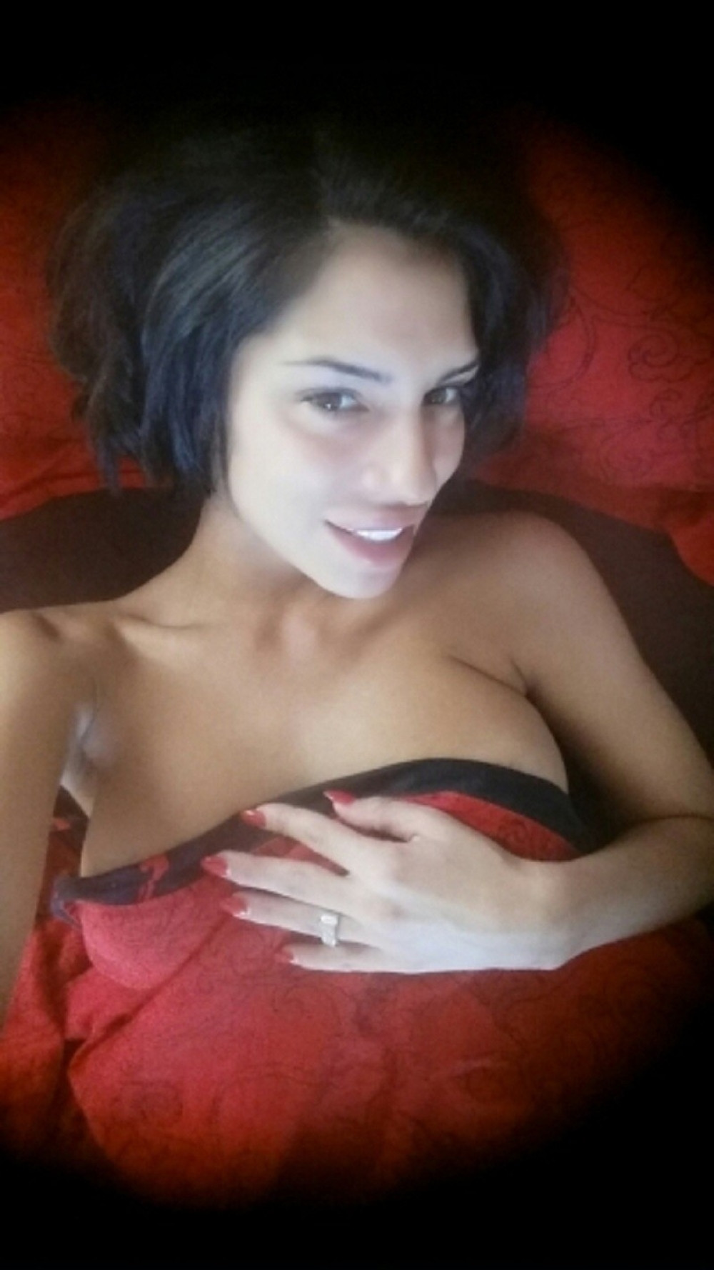 Una Grujić se sunča gola (FOTO)