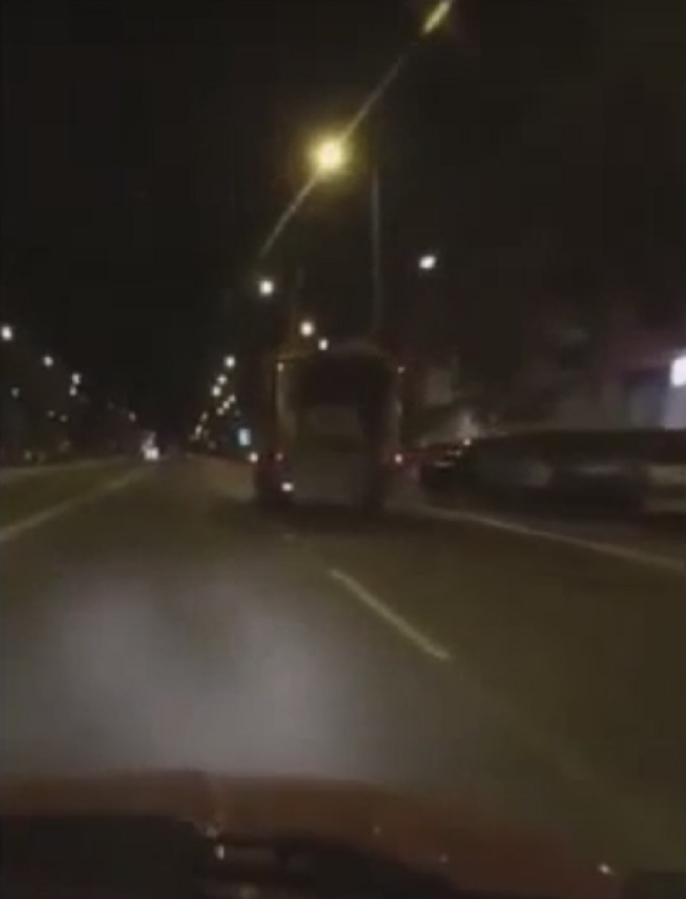 Ukrao kamion gradske čistoće pa divljao! (VIDEO)