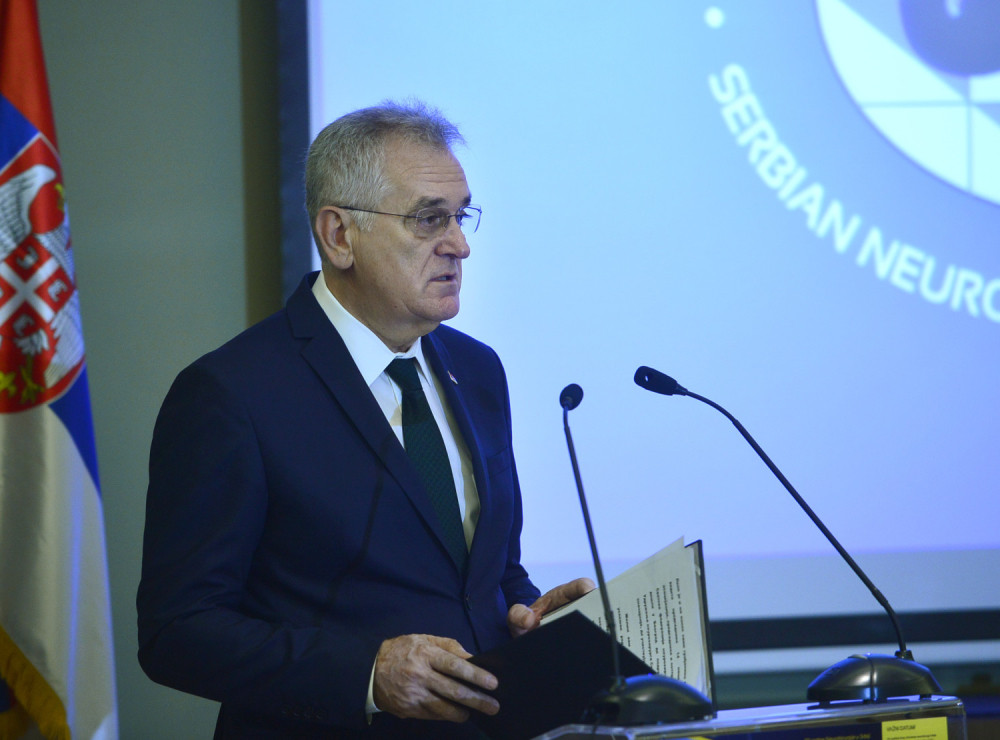 Toma počasni neurohirurg