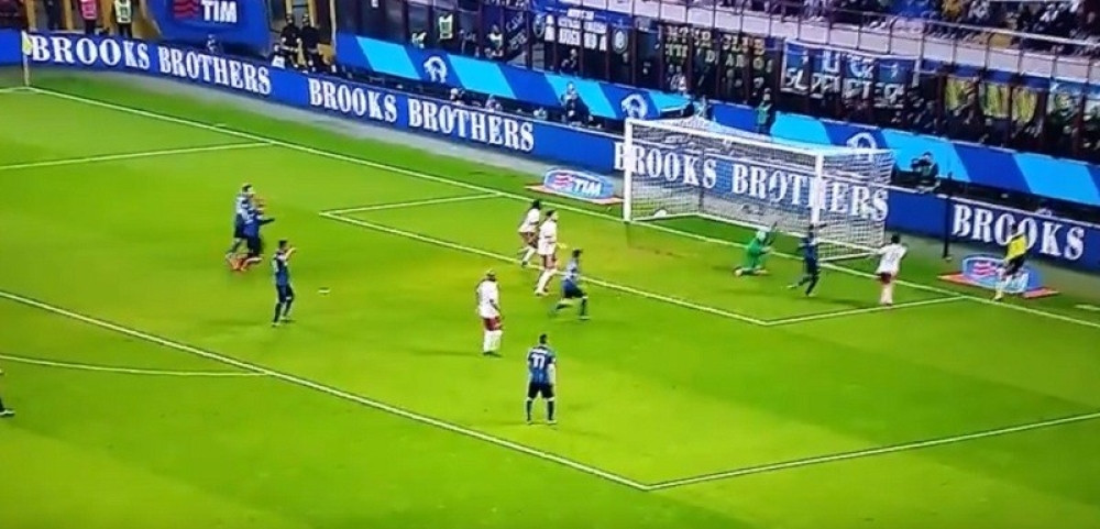 Četiri odbrane Handanovića za tri sekunde! (VIDEO)