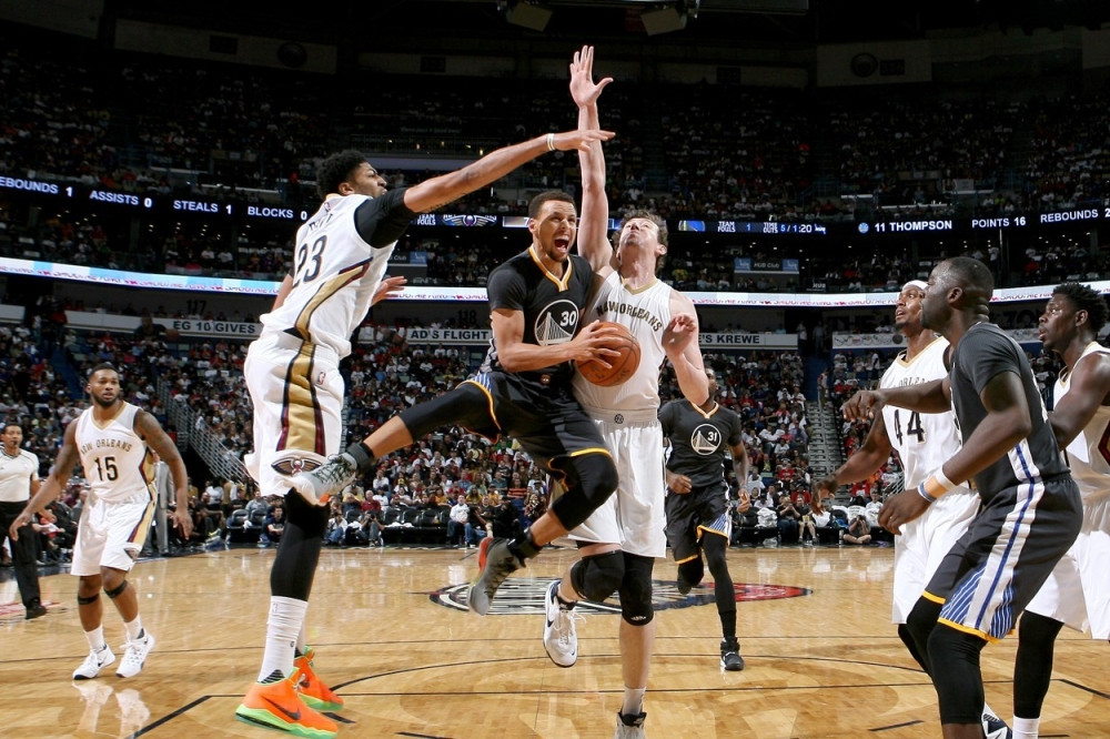 Veštac Kari očerupao Pelikanse