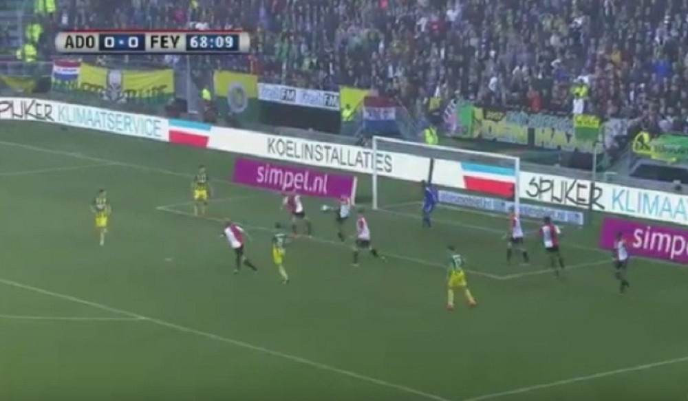 Kriminalan autogol igrača Fejenorda! (VIDEO)