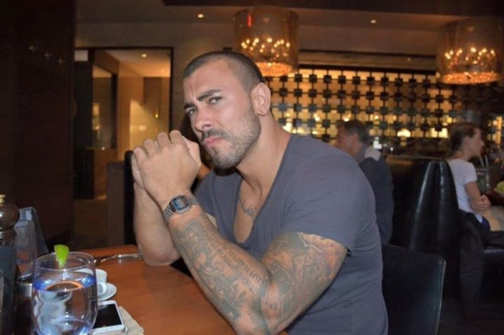 Napolju ostavio bebu od 4 meseca, Rasti i njemu falila pevačica u zatvoru, a saznajte i gde se kaskader seli