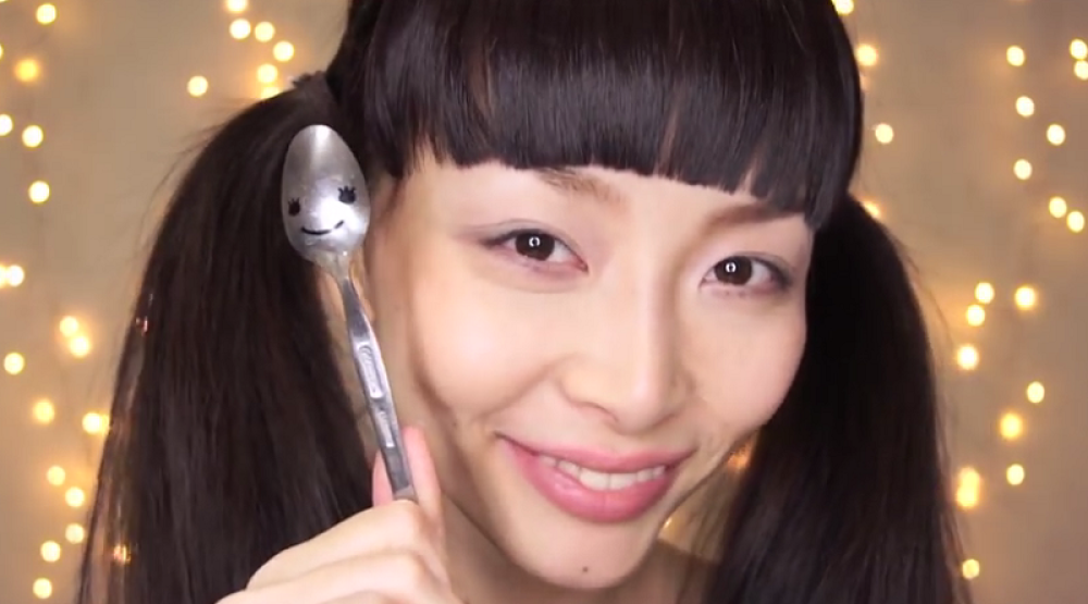 Evo kako da iskoristite kašiku za šminkanje (VIDEO)