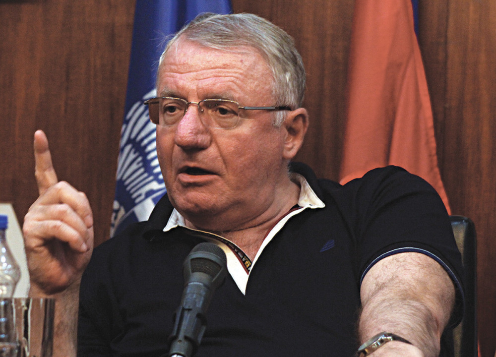 Uhapsite Zoranu Mihajlović!