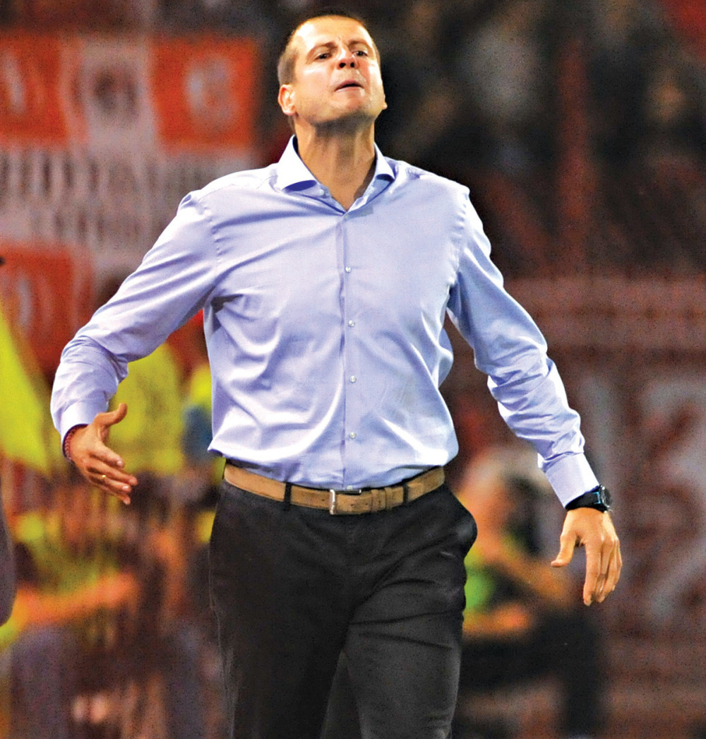 Posle PIMPLOVANJA lopte i crvenog kartona, ovo je NOVI BISER NENADA LALATOVIĆA! (VIDEO)