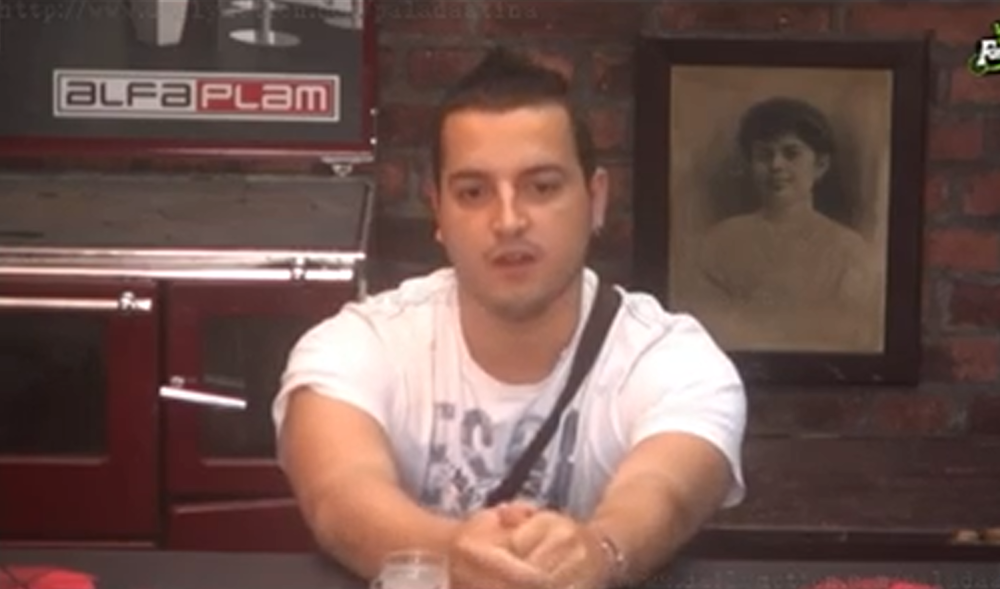 Alenu puklo slepo crevo!