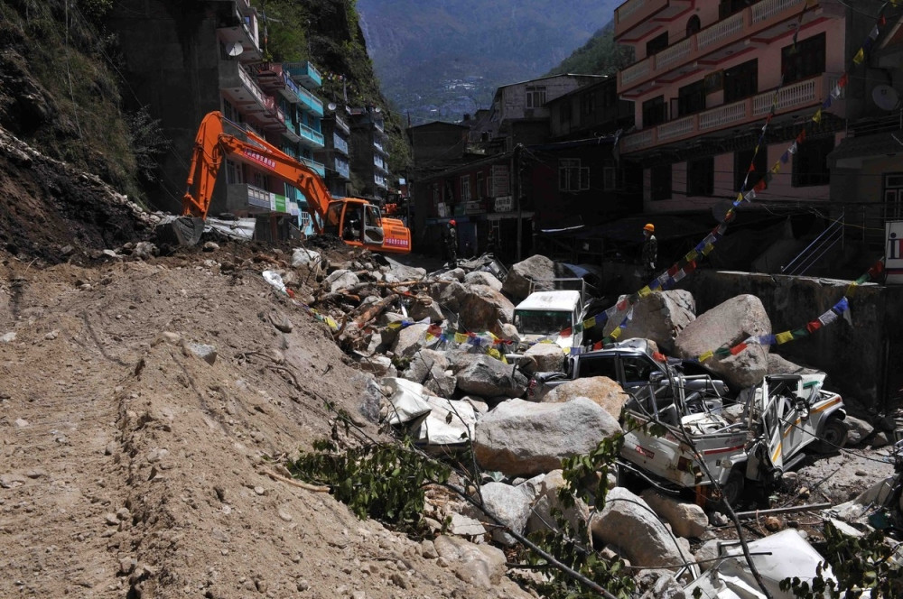U saobraćajnoj nesreći poginulo 30 ljudi