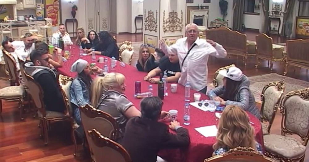 Era: Dajte moje pare našim borcima!