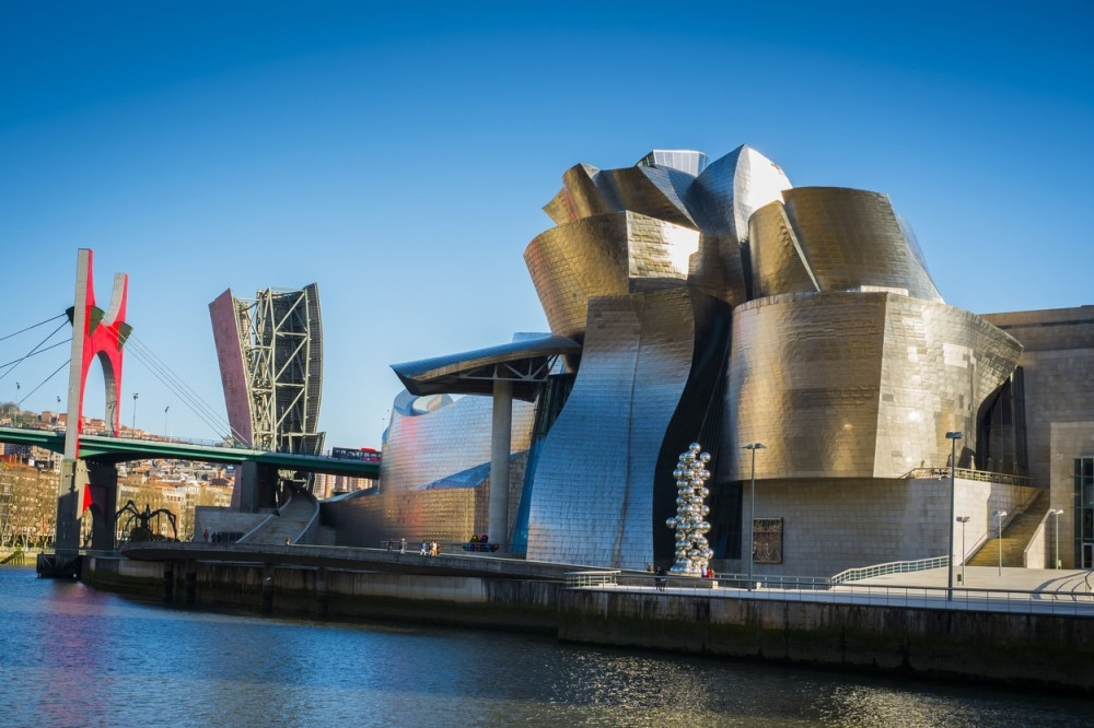 Grad lavova sa "San Mamesa"