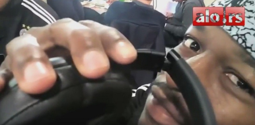 Ovako se Abubakar zabavljao pred put u Bilbao (VIDEO)