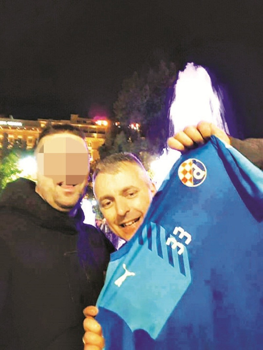 Šavija skinuo Dinamov dres u Atini!