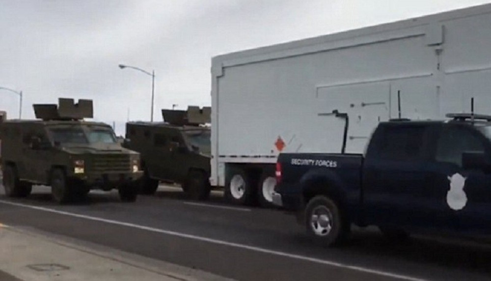 Vojni džip udario kamion koji prevozi nuklearku! (VIDEO)