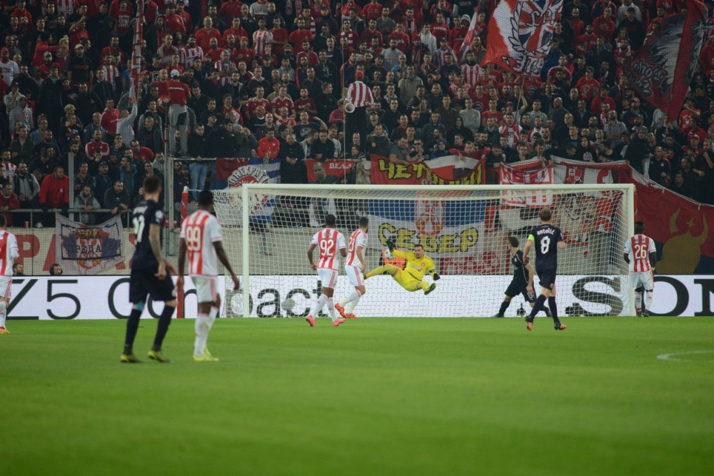 Hrvati tražili da se skine zastava "Četnici"