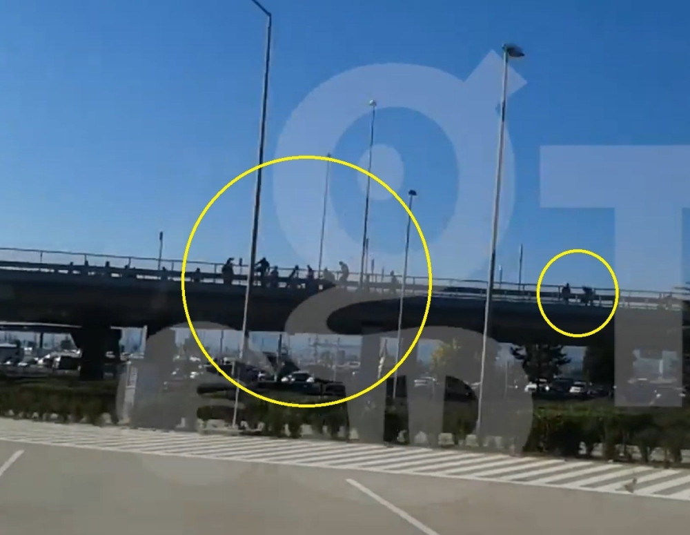 Pucale lobanje i sevali noževi u Atini! (VIDEO)