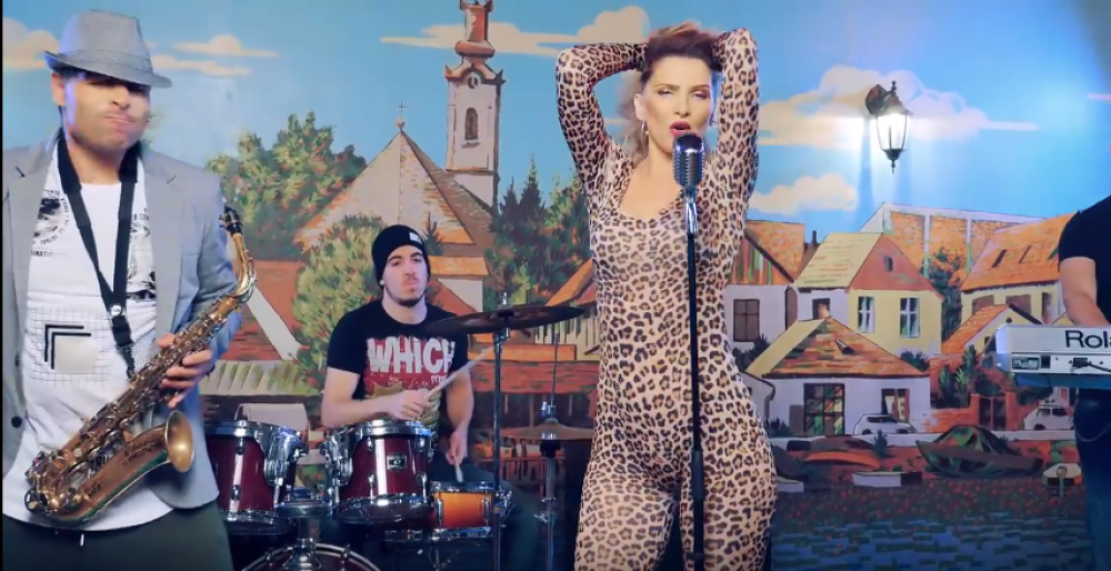 Natalija stavila leoparda na sebe (VIDEO)