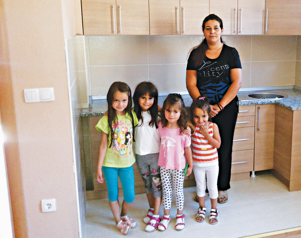 Zvezde podigle kuću Dunjićima!