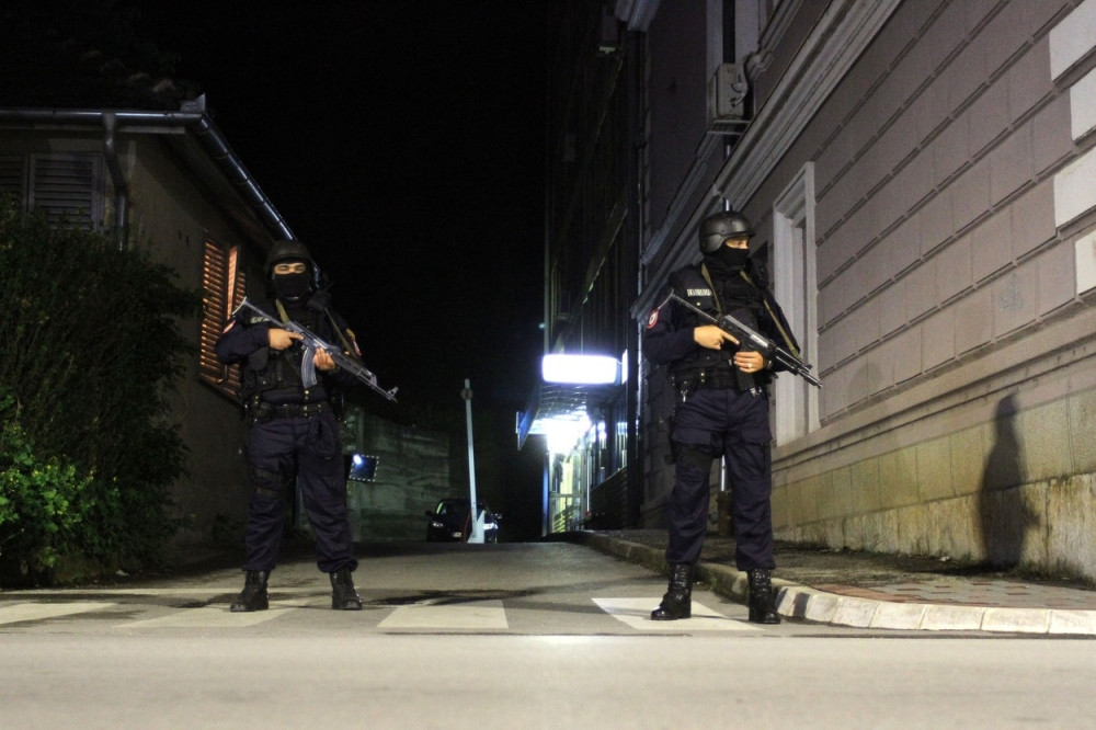 Uhapšene dve osobe zbog ratnih zločina!