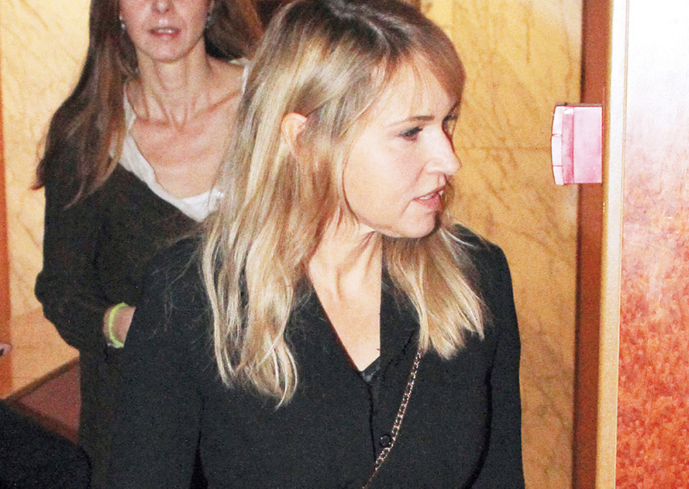 UŽAS! Samo nekoliko trenutaka pre nego što su je pogodili čašom u glavu, evo šta je Anica Dobra rekla!