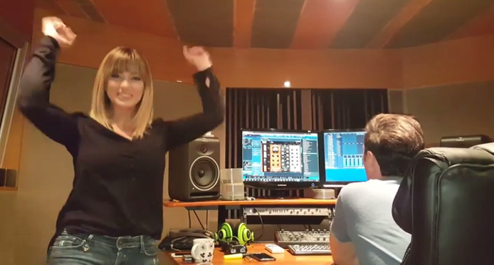 Poslušajte deo nove pesme Ane Kokić (VIDEO)