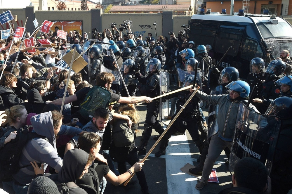 Sukob demonstranata i policije u Bolonji