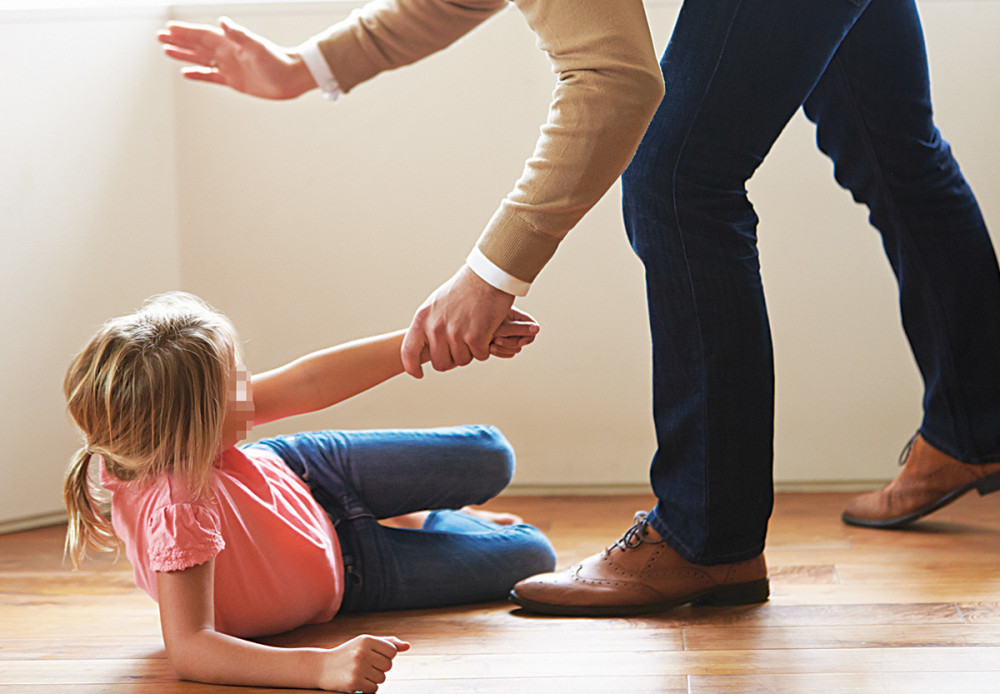 Otac obljubio ćerku (6) u selu nadomak Pirota