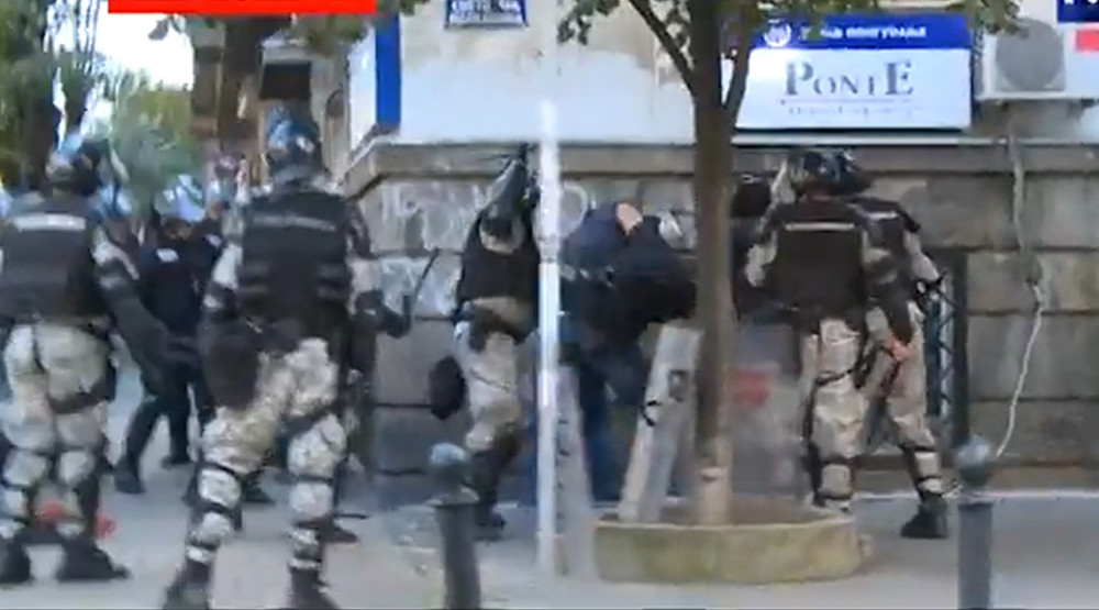 Žandarmi u bolnici, odloženo suđenje