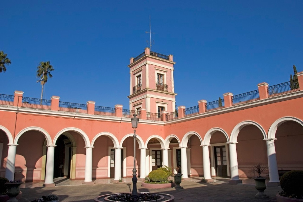 Radnici zaključali načelnika u zgradi opštine!