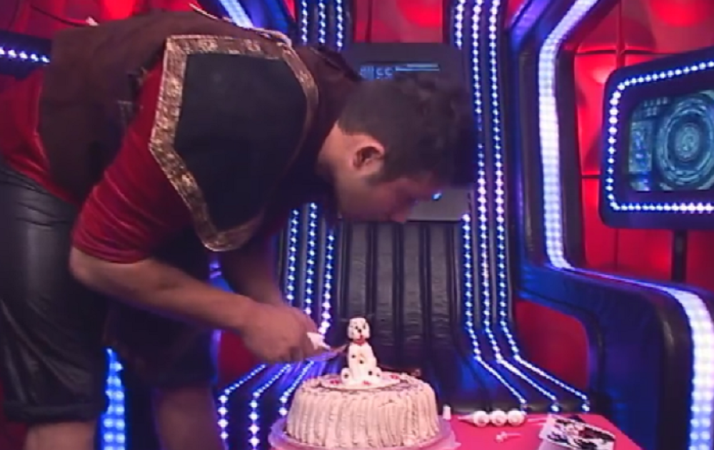 Ervin osvojio tortu za rođendan Barbarinog psa! (VIDEO)