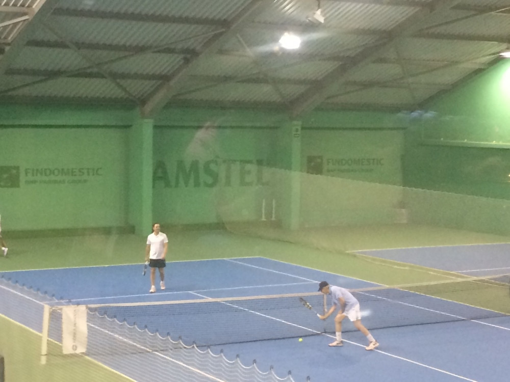 Mali i Kirbi ukrstili teniske rekete (FOTO)