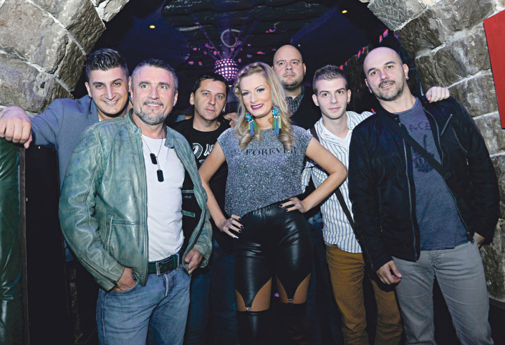 „Akapulko bend“ promovisao starletu