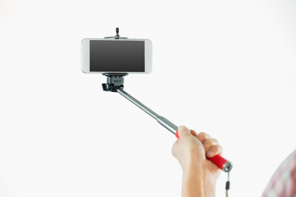 Zbog selfija pao sa vrha zgrade