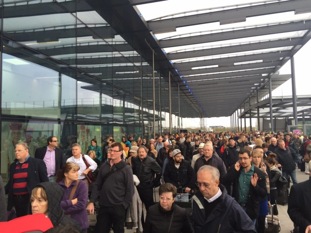 Uhapšen naoružani Francuz na aerodromu u Londonu