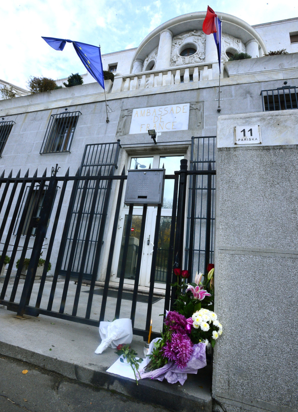 Beograđani odaju počast Francuzima