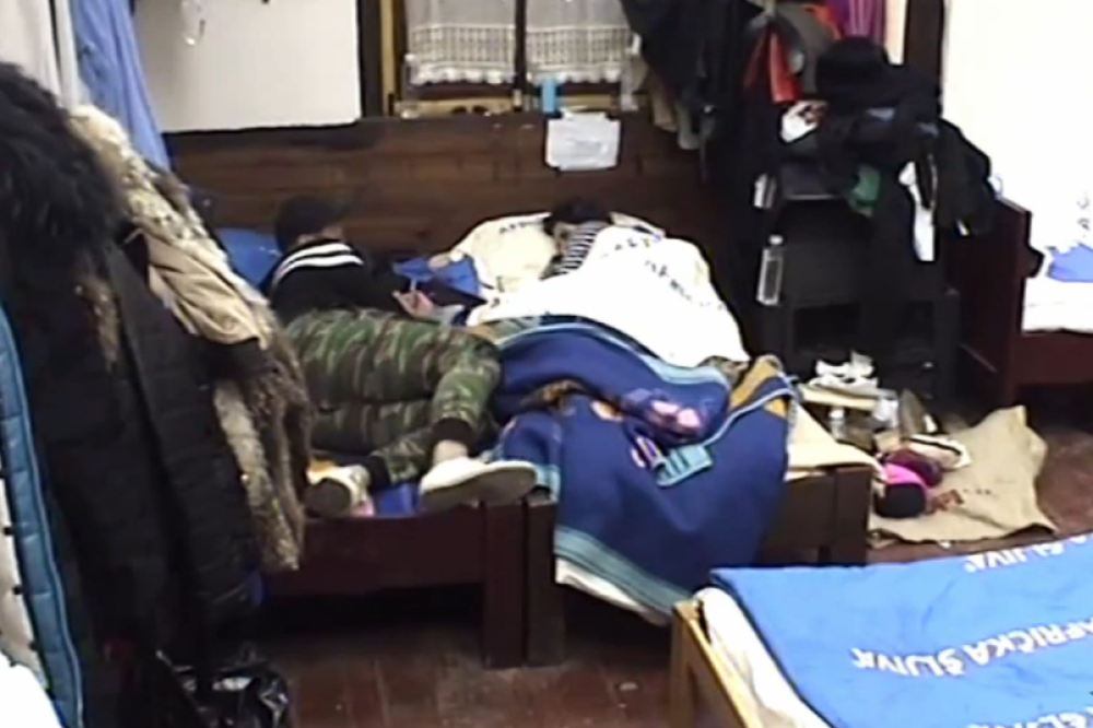 Rade se uvukao u Nikolinin krevet (VIDEO)