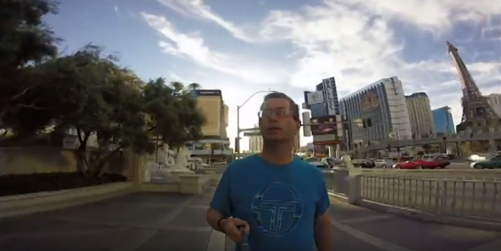 Poneo kameru u Vegas pa greškom snimao samo sebe! (VIDEO)