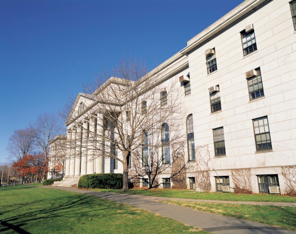 Harvard evakuisan zbog bombe