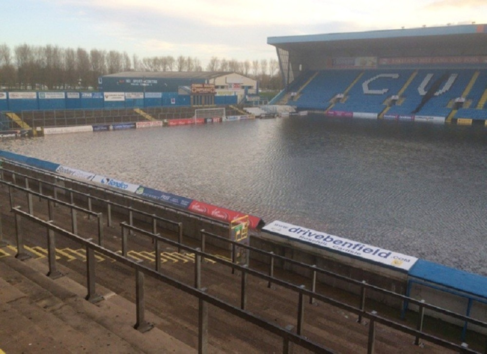 Usled pljuska, poplavljen teren engleskog kluba! (VIDEO)